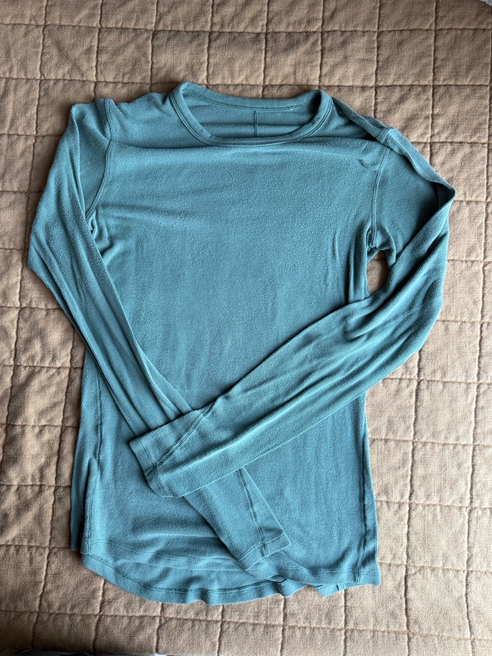 Lululemon Lightweight Teal Long-Sleeve Top